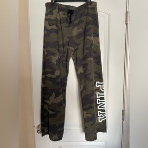 NWT Victorias Secret PINK Everyday Lounge Classic Pant Camo wide leg size medium